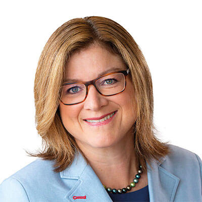 Linda Plante, Directrice principale à la gestion immobilière