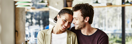 Couple dans un café